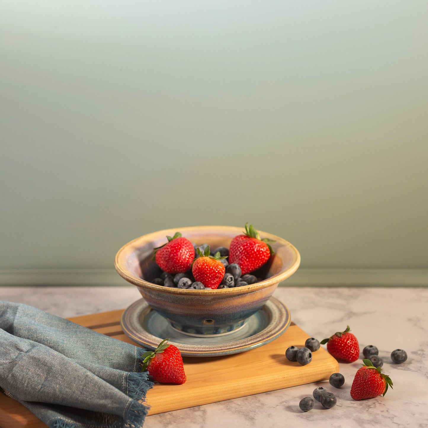 Berry Bowl with Plate
