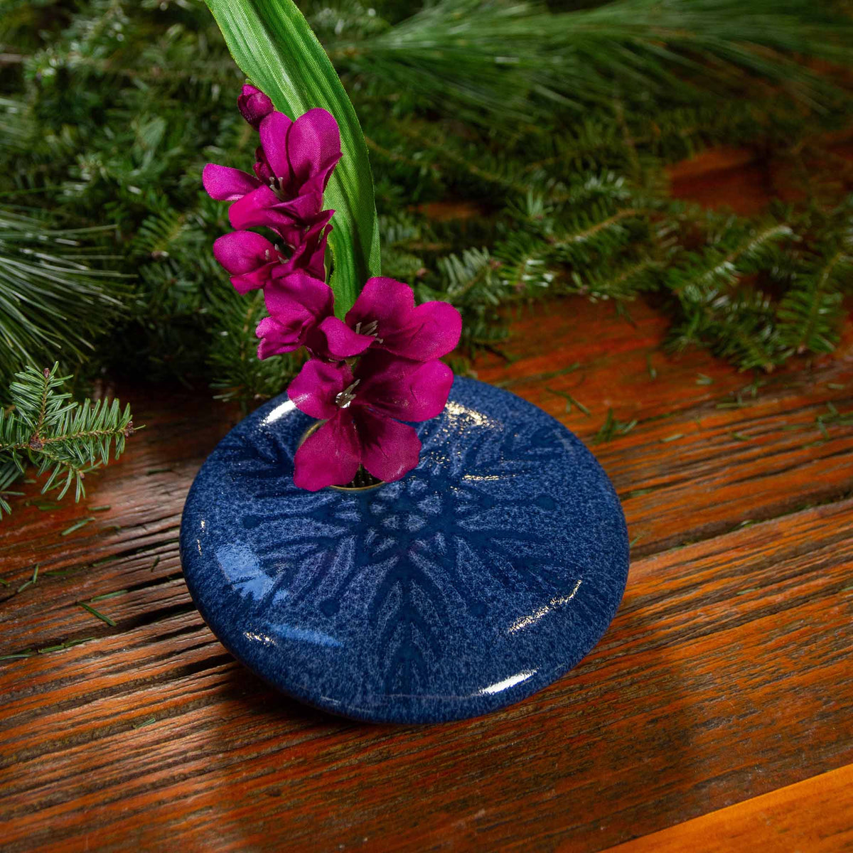Large Round Ikebana in Blue Snowflake
