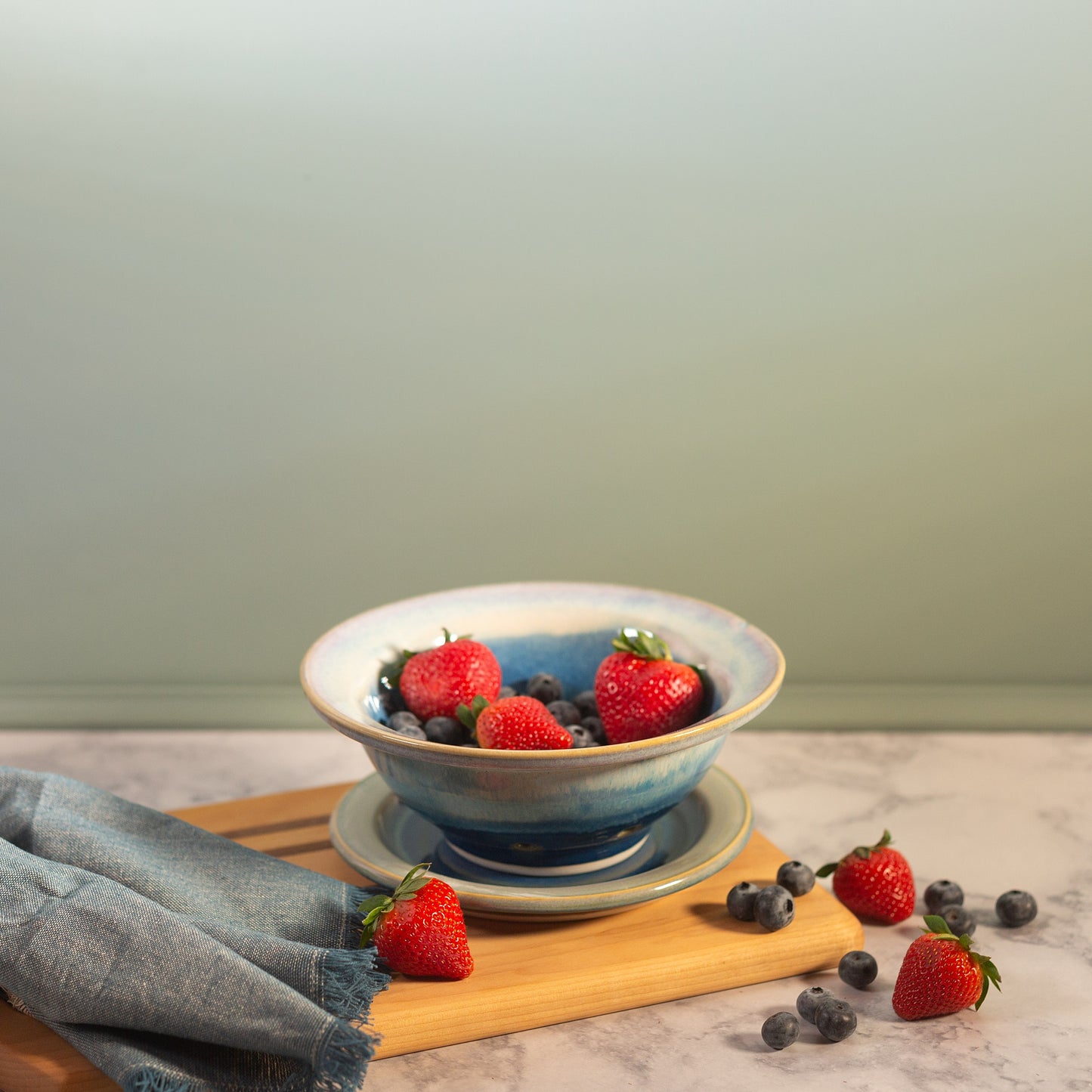 Berry Bowl with Plate