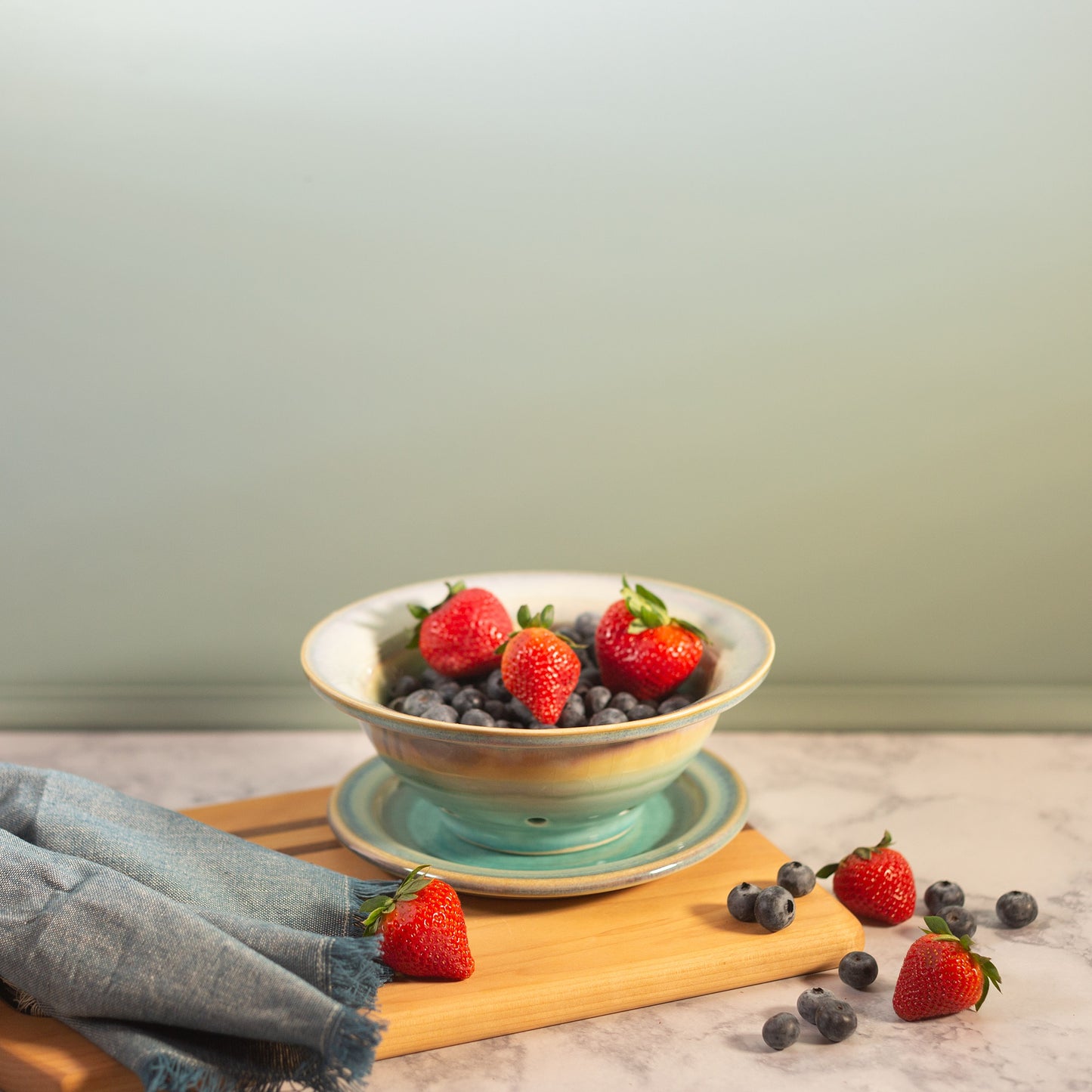 Berry Bowl with Plate