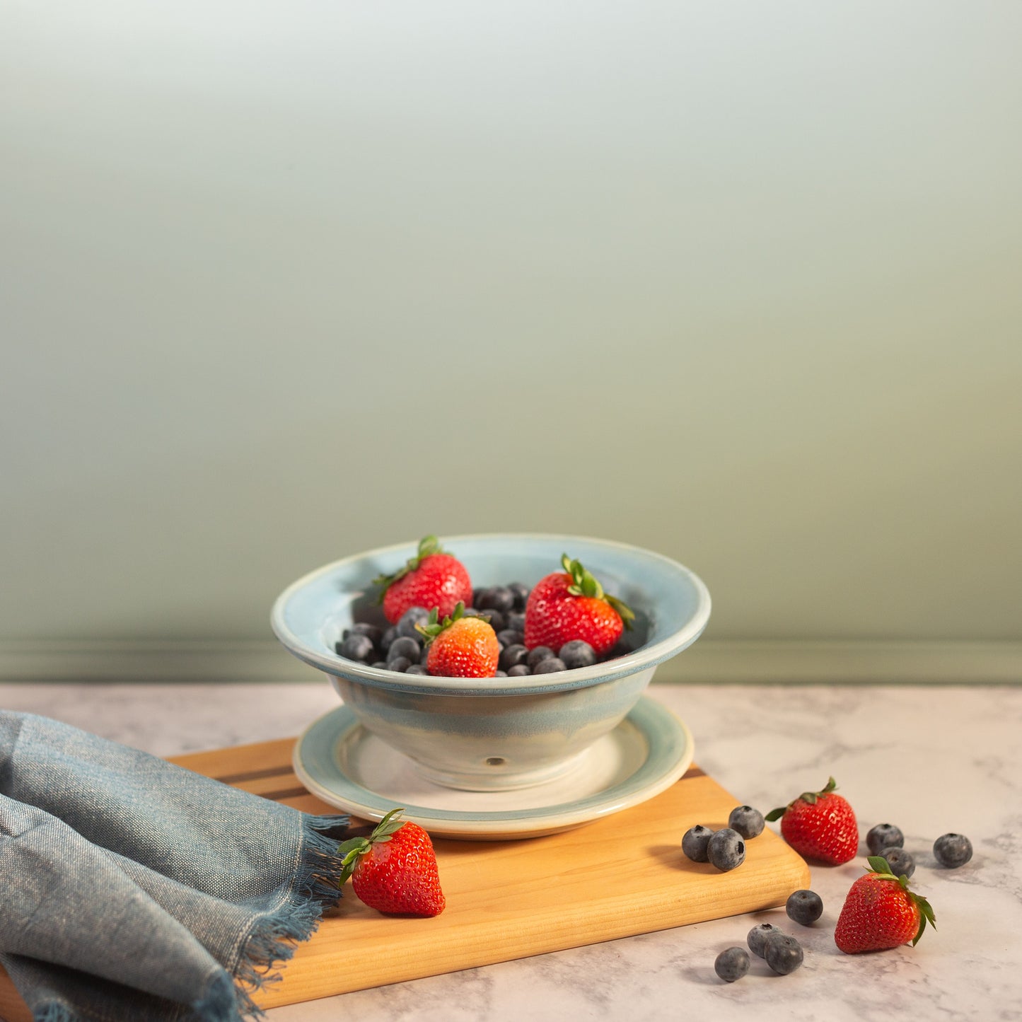 Berry Bowl with Plate