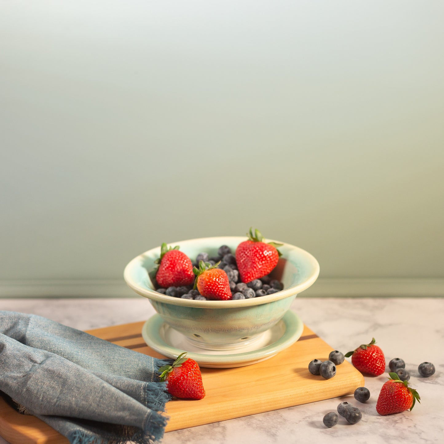 Berry Bowl with Plate