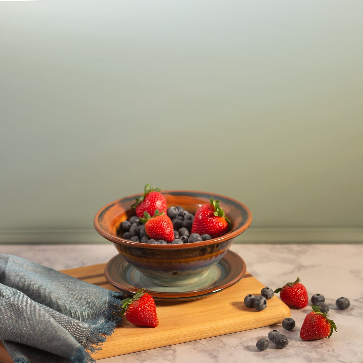 Berry Bowl with Plate