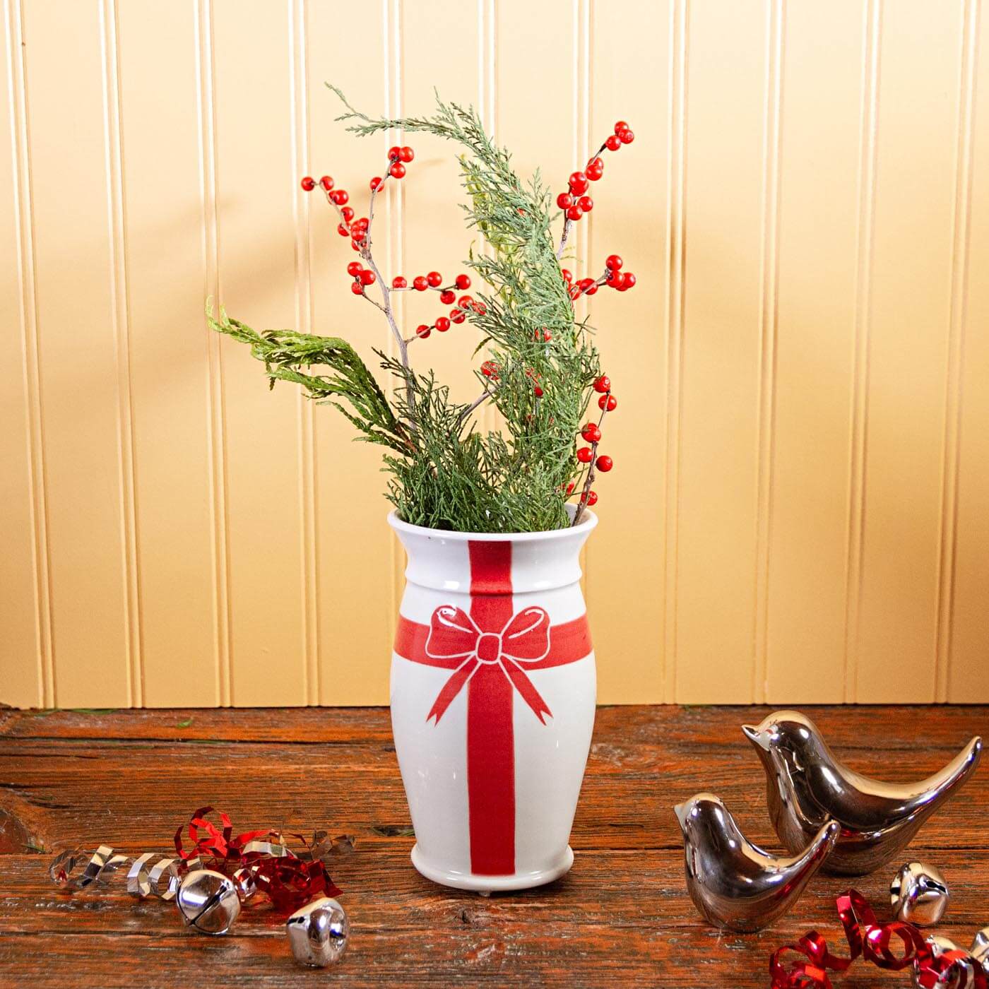 Garden Vase, Brushwork Christmas Bow