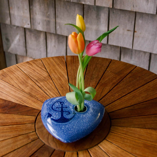 Triangle Ikebana, Blue Anchor