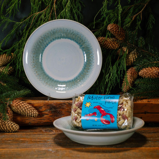 Pair of Pasta Bowls & Lobster Shape Pasta