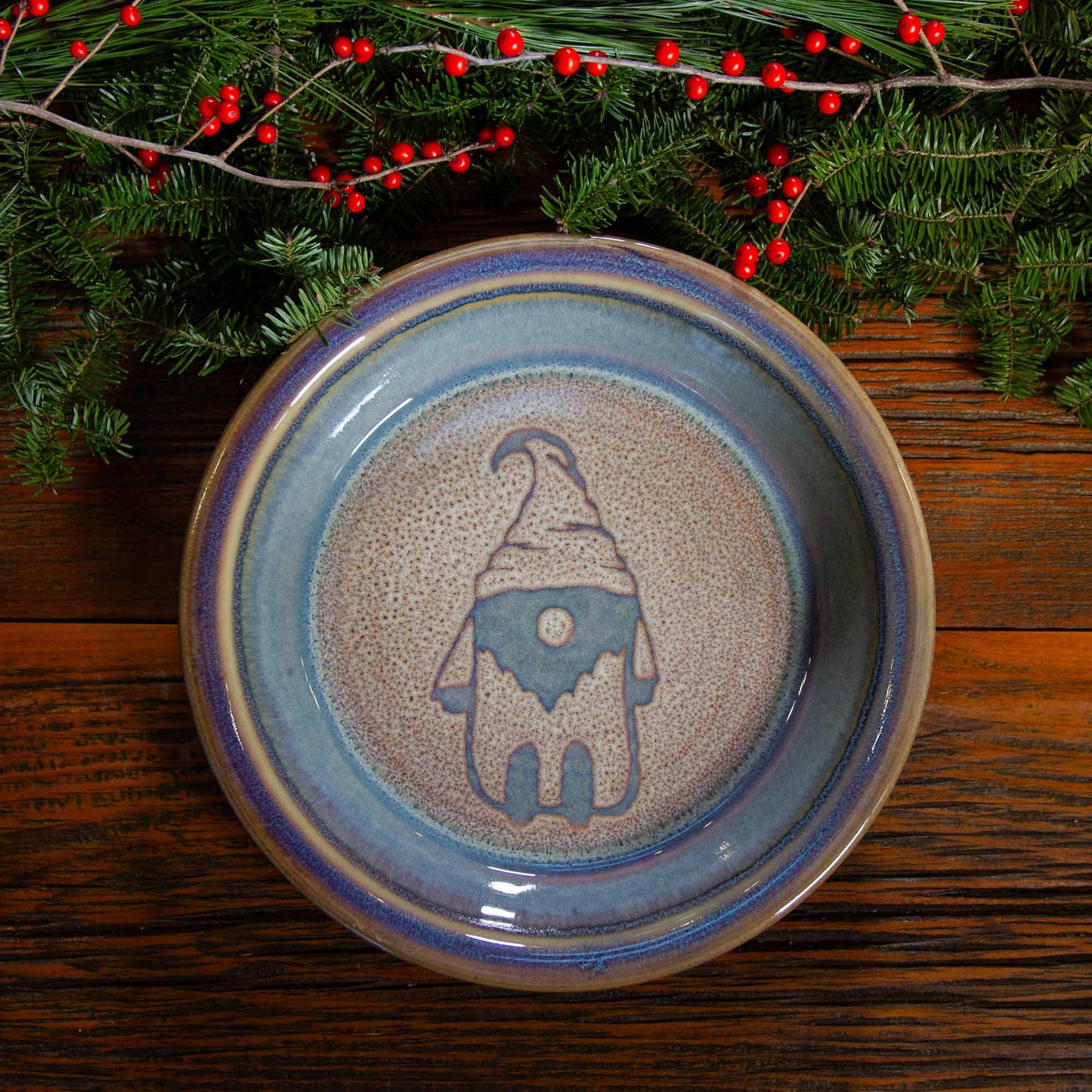 Pie Plate in Purple Gnome