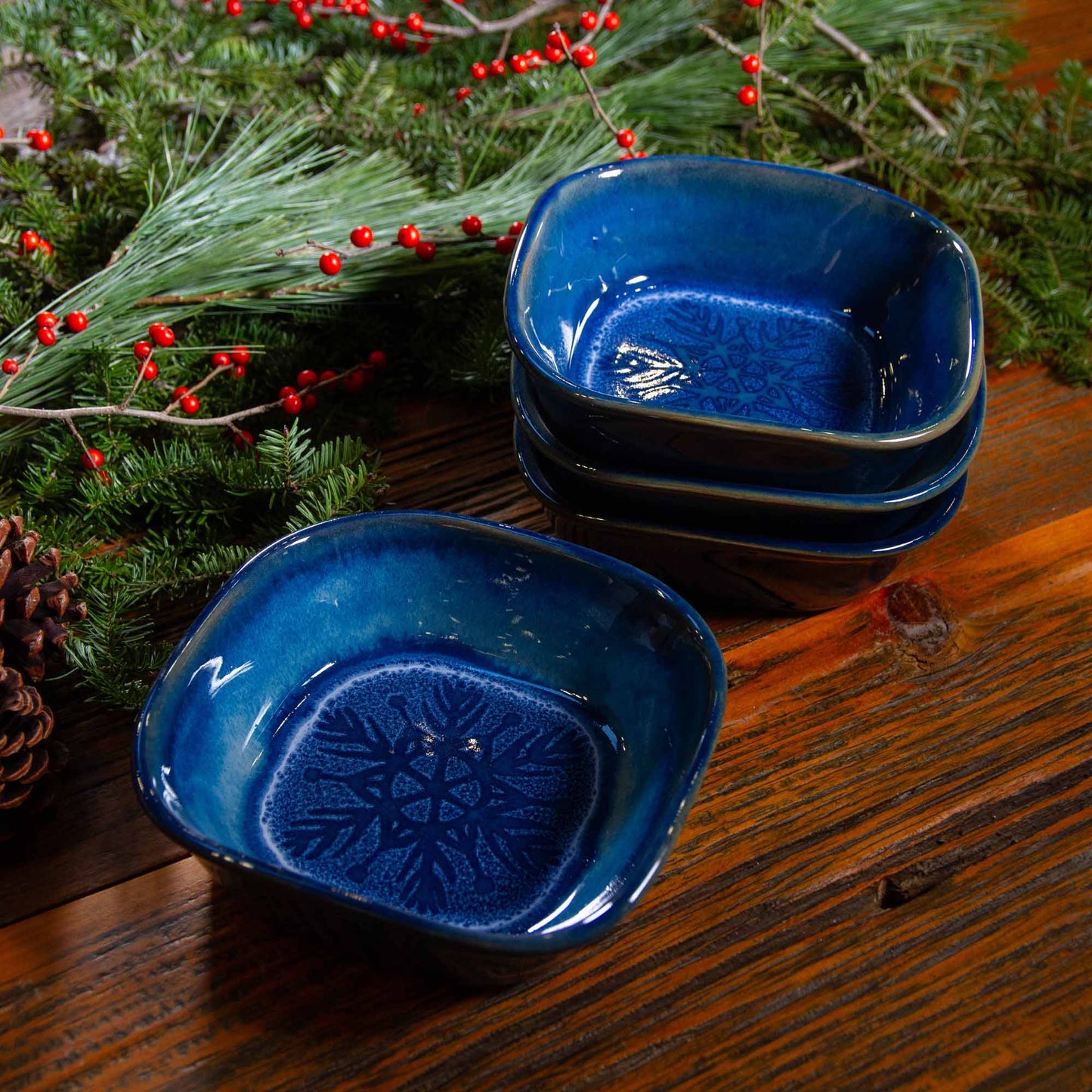 Set - 4 Appetizer Bowls in Blue Snowflake