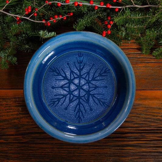 Pie Plate in Blue Snowflake