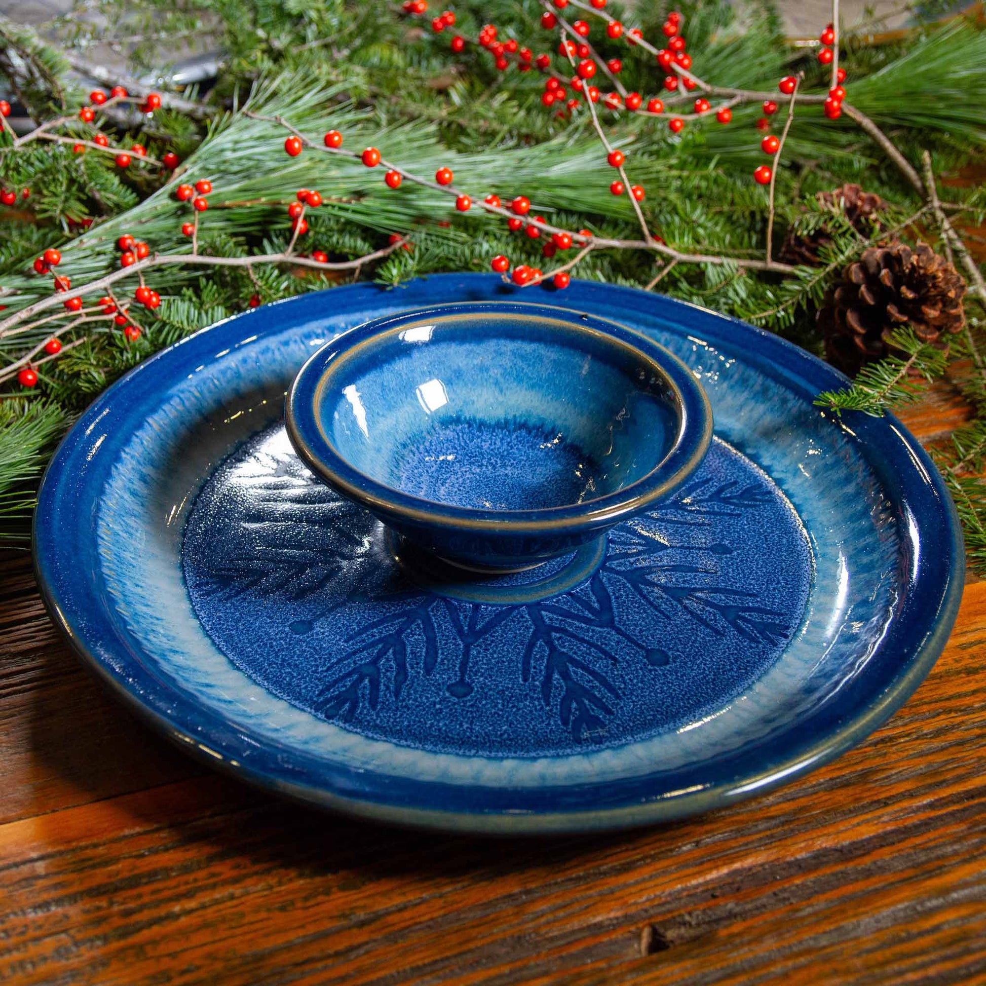 Large Chip & Dip Set in Chattered Blue Snowflake